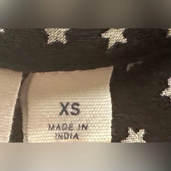 Women's Gap Long Sleeve Blouse w/ Star Design - Picture 8 of 9